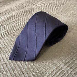 Brooks Brothers Navy Black 100% Silk Tie Striped